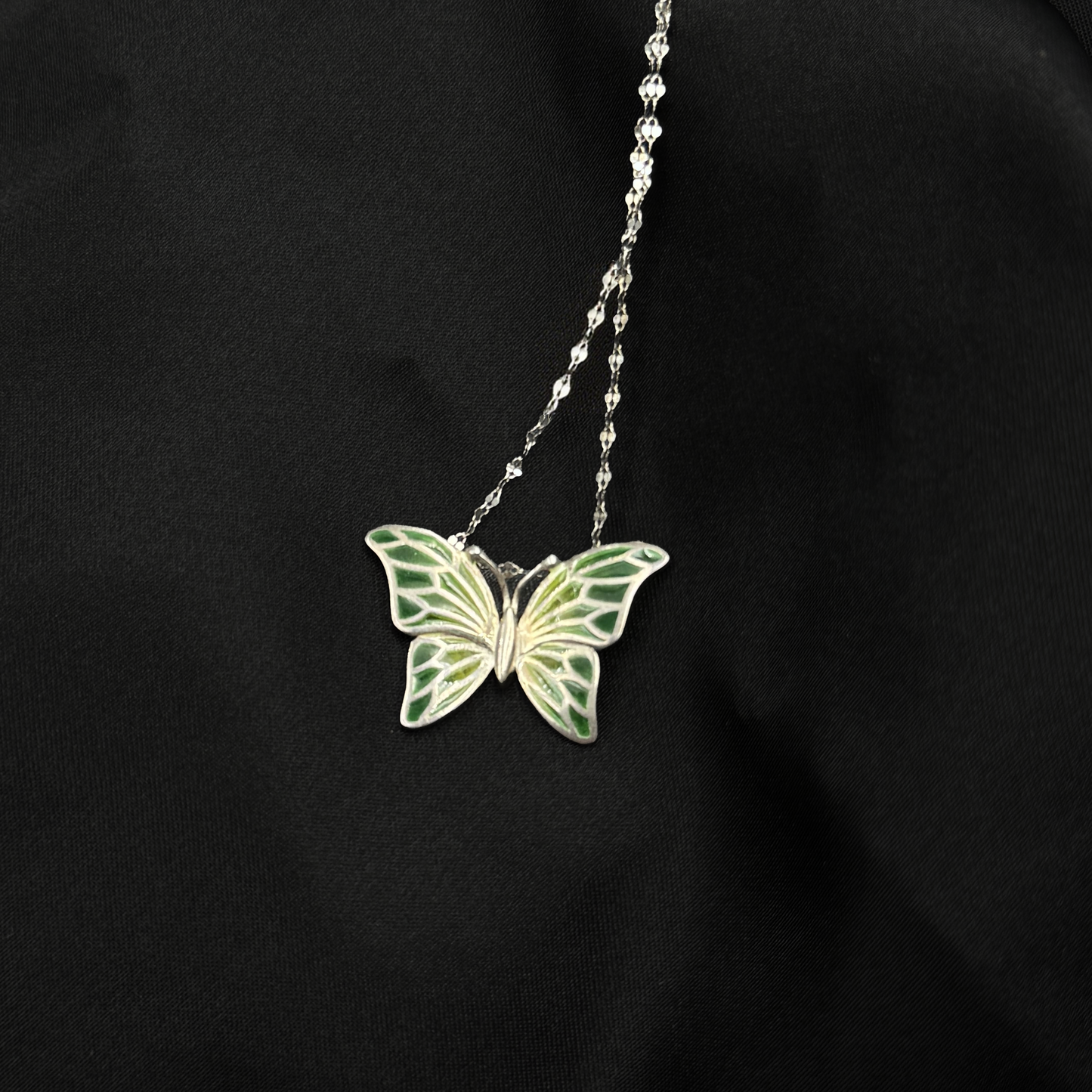 Leer - Fenster Emaille Schmetterling Halskette